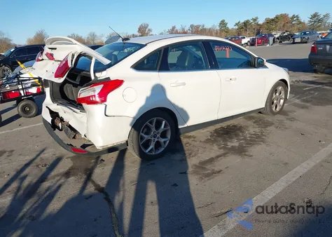 2014 Ford Focus Titanium from USA, damaged, VIN 1FADP3J20EL378488